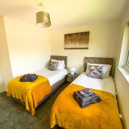 Quiet Location Next To Cmk Villa Milton Keynes Exterior photo