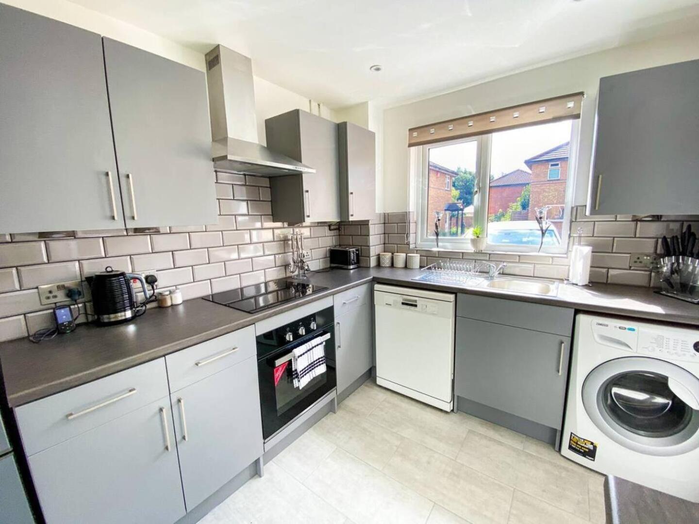 Quiet Location Next To Cmk Holiday home Milton Keynes